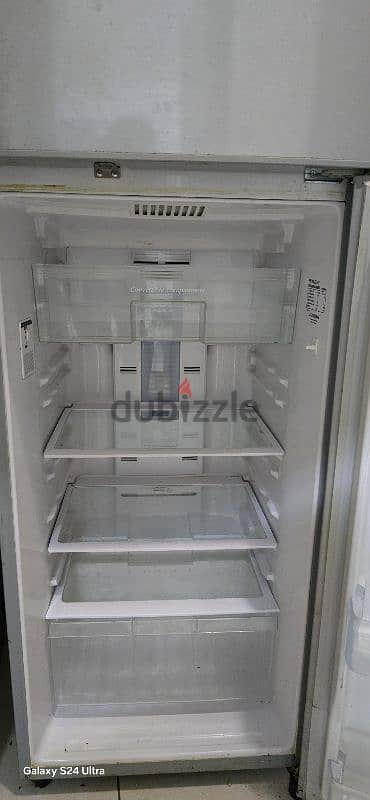 double door ref Hitachi 250 ltr 4