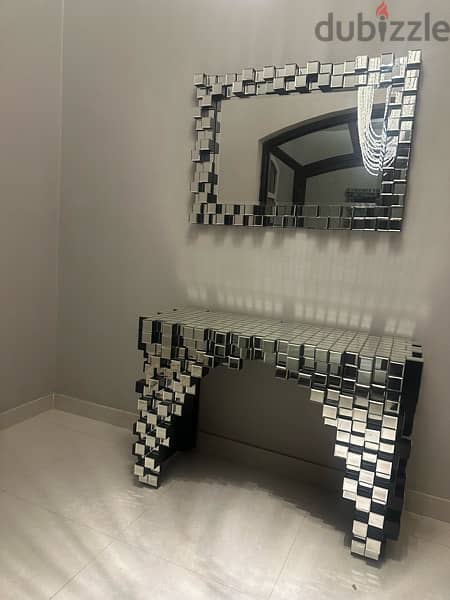 mirror table and a mirror 0