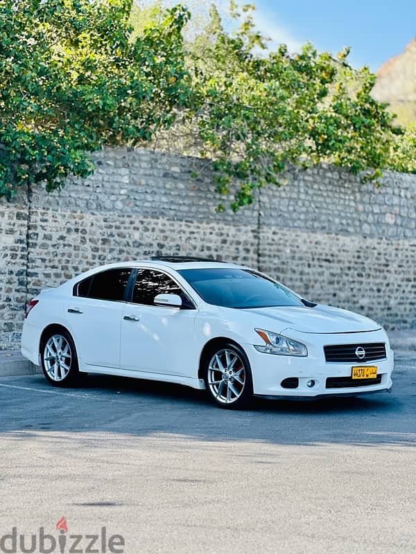 Nissan Maxima 2011 0