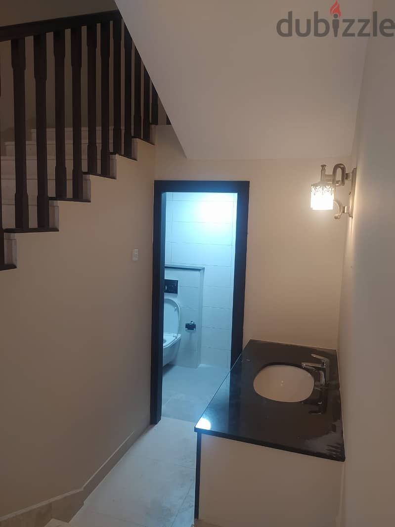 ADV118**4BHK+Maid villa for rent ion Mawaleh North 4