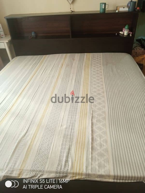 king size bed with mattress 0