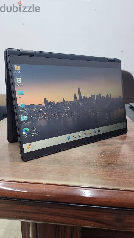 Dell 5300 2in1 i7-8th 16gb Touchscreen x360 rotatable Backlight 1