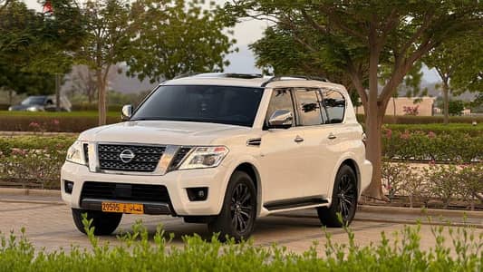 Nissan patrol ( armada ) Clean title without accident 2019