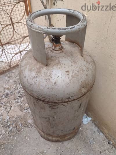 Gas cylinder