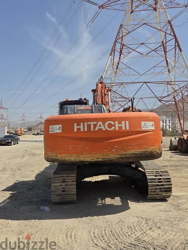 Hitachi excavator 240 with breaker 5