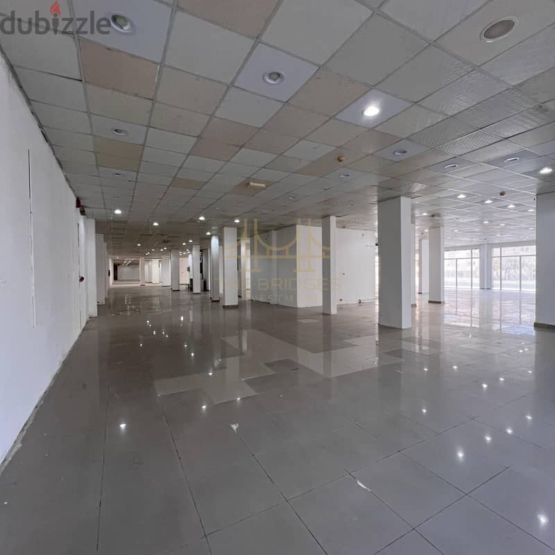 For Rent: Spacious Showroom in Al Hail South 1