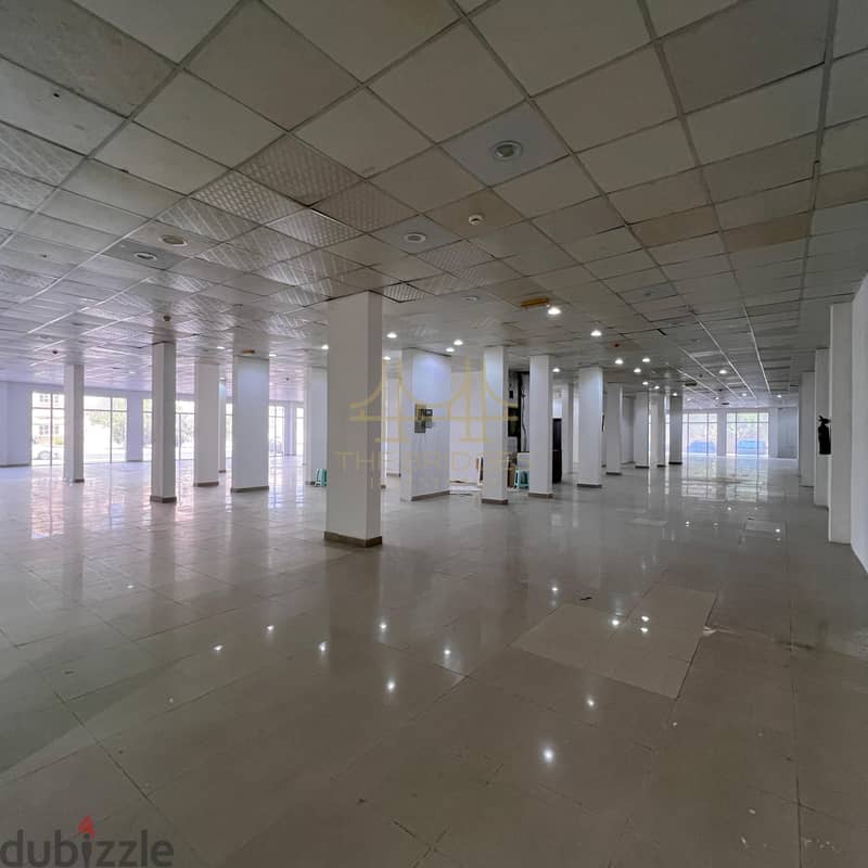 For Rent: Spacious Showroom in Al Hail South 3