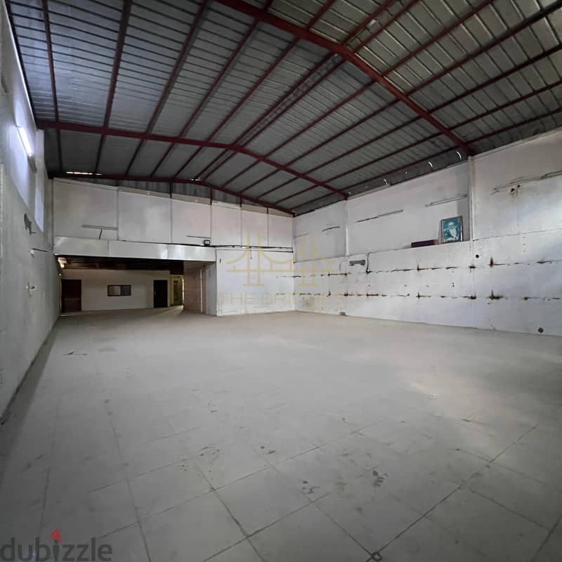 For Rent: Spacious Showroom in Al Hail South 7