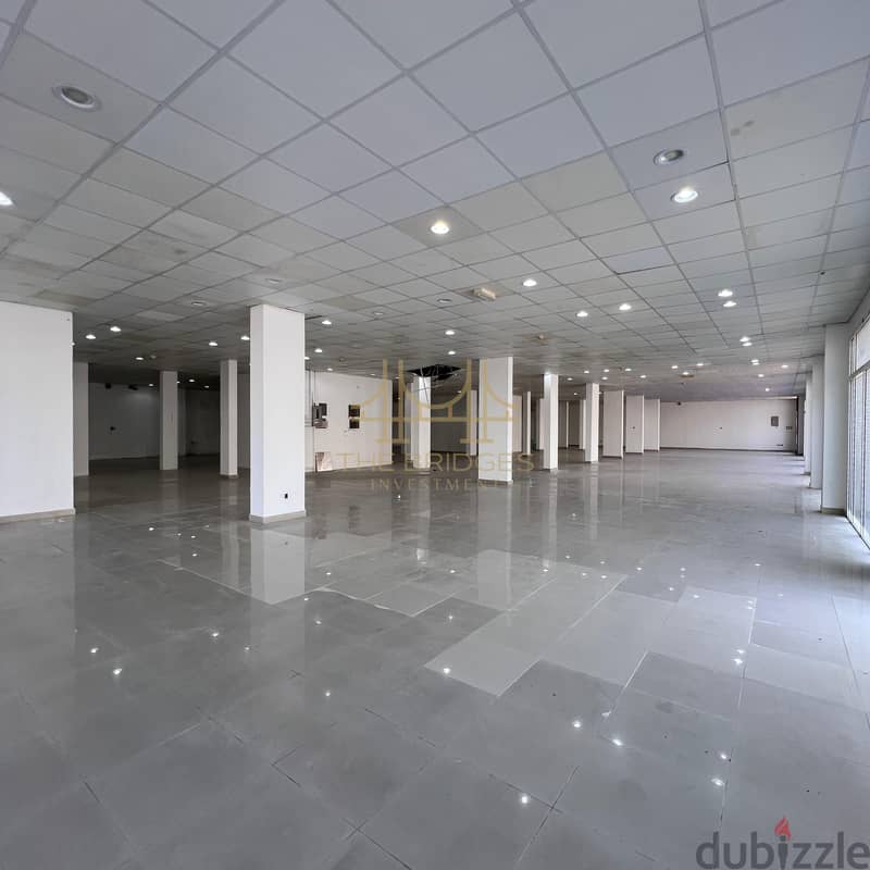 For Rent: Spacious Showroom in Al Hail South 8