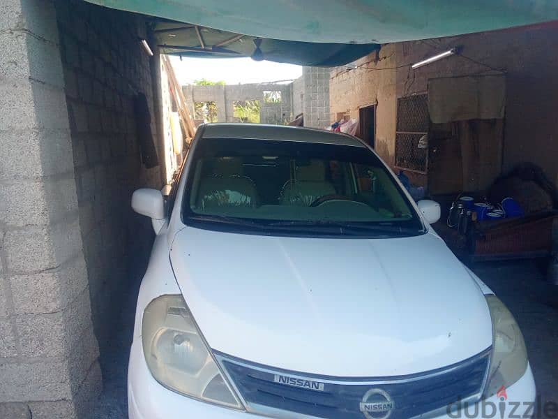 Nissan Tiida 2012 0