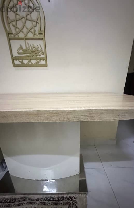 Dining table \ طاولة طعام 2