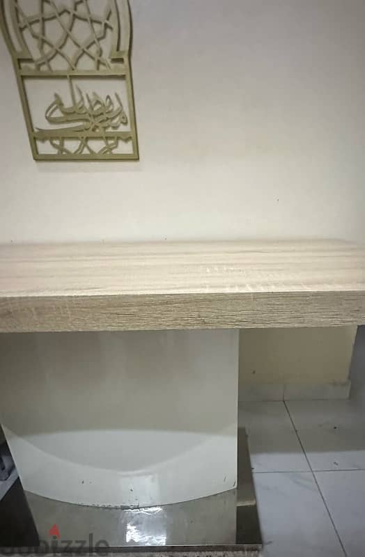 Dining table \ طاولة طعام 3