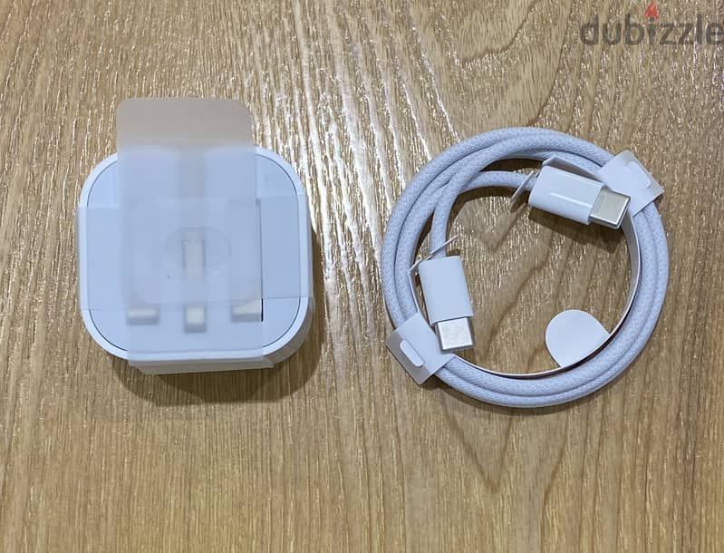 Apple Original 20W PD With C to C Cable ( NEVER USED ) 1