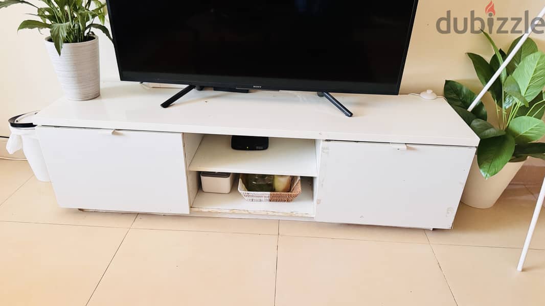 Ikea tv table 0