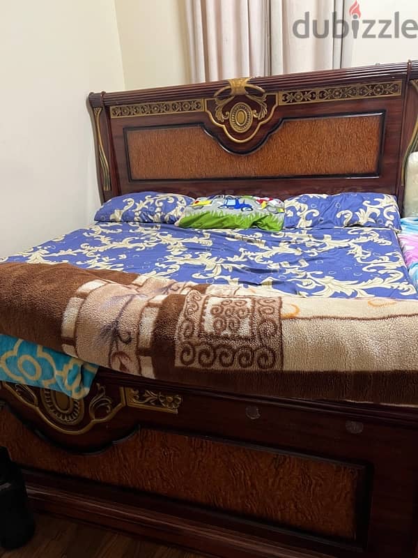 Used Home furnitures 8