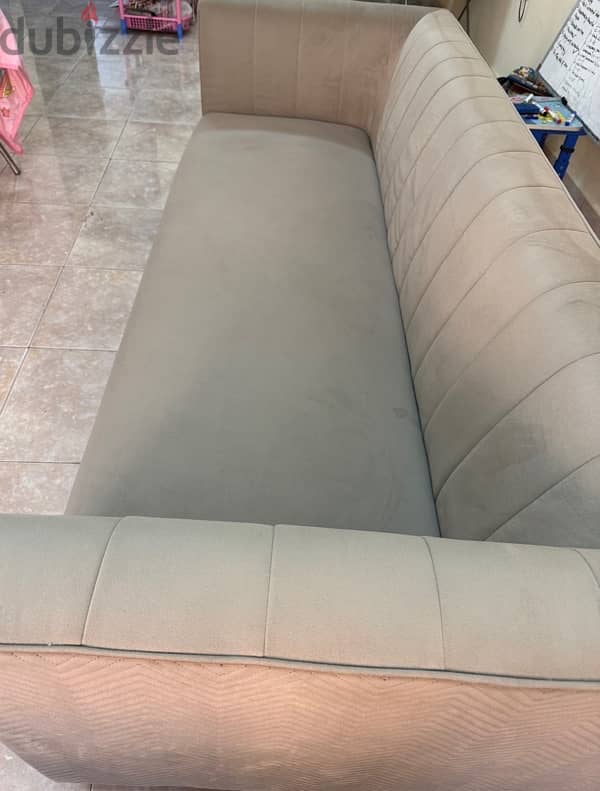 3 seater sofa looking new few months used bought from Danube 3