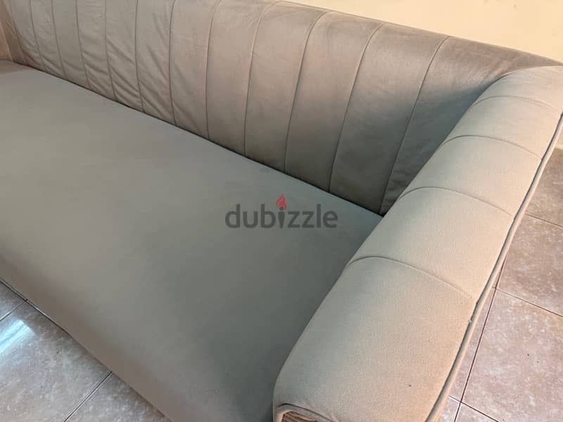 3 seater sofa looking new few months used bought from Danube 4