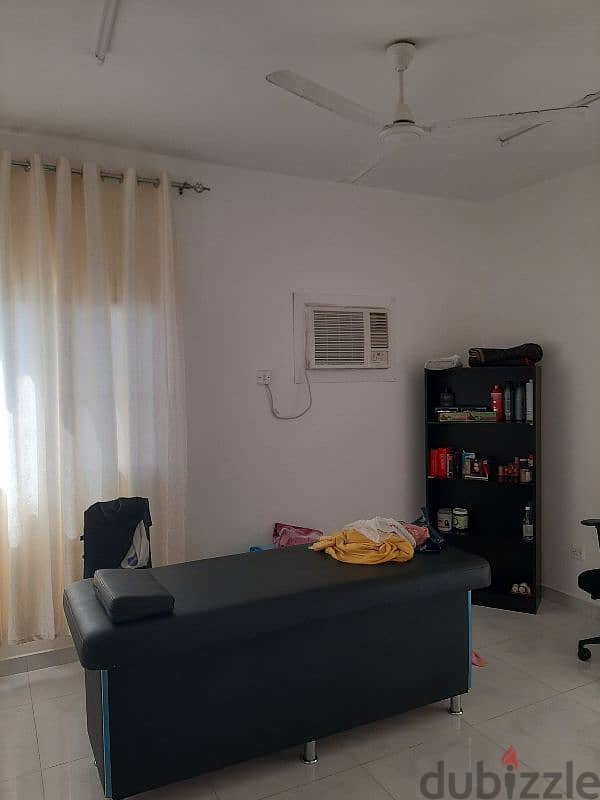 FURNISHED ROOMS AVAILABLE FOR EXECUTIVE BACHELORS AT RUWI 1