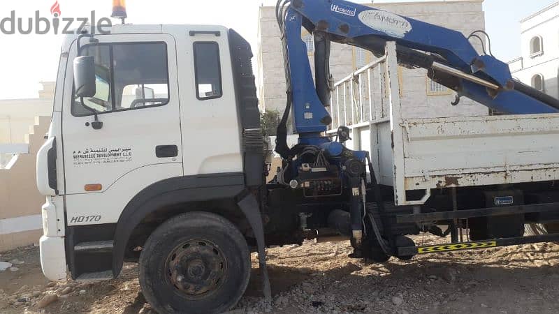 Hyundai ten ton truck with Hiab 1