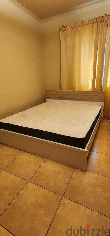 KING SIZE BED WITH ORTHOPEDIC MATTRESS