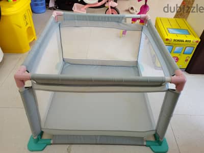 Small play pen