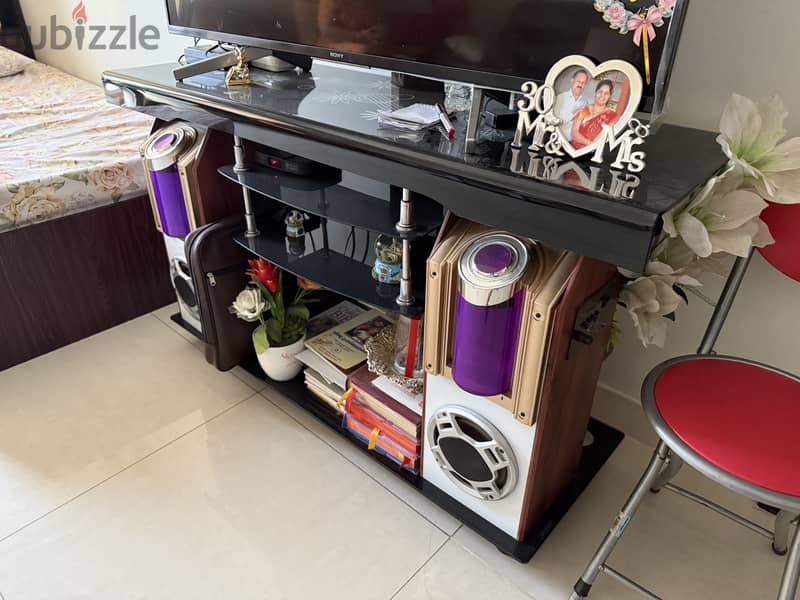 TV unit for sale 1