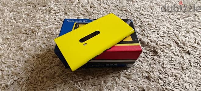 Nokia Lumia 920 Yellow in Excellent Condition for Nokia Phone Lovers