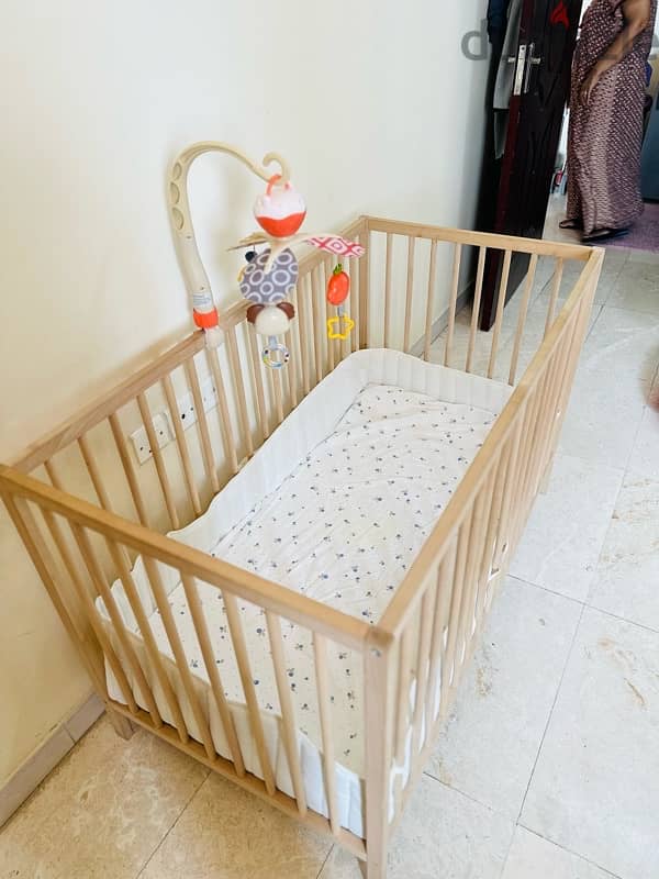 Sturdy Wooden Baby Cot in Excellent Condition 2