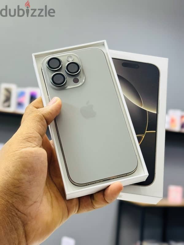 iPhone 16 pro 256 gb only 2 days used 0