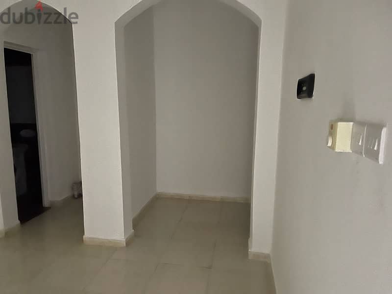 بيت لايجار A house for rent in Al Amerat , the area is Al Jufaina 11/1 1