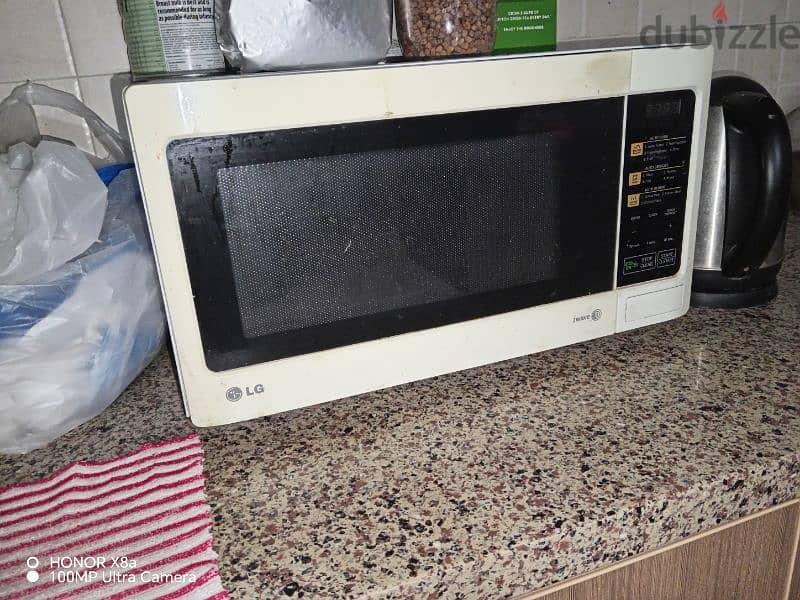 Microwave oven 1