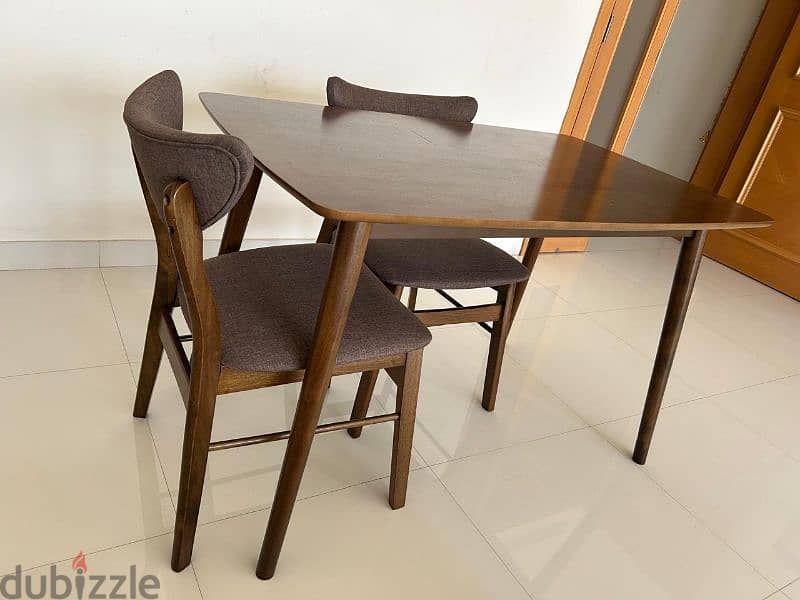 Dinning Table with 4 chairs 2