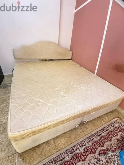 king Size bed mattress for Sale only 25 OMR