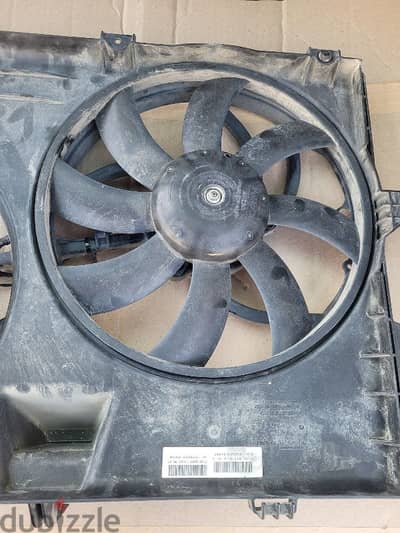 ford edge 2013 radiator fan assembly alongwith relay