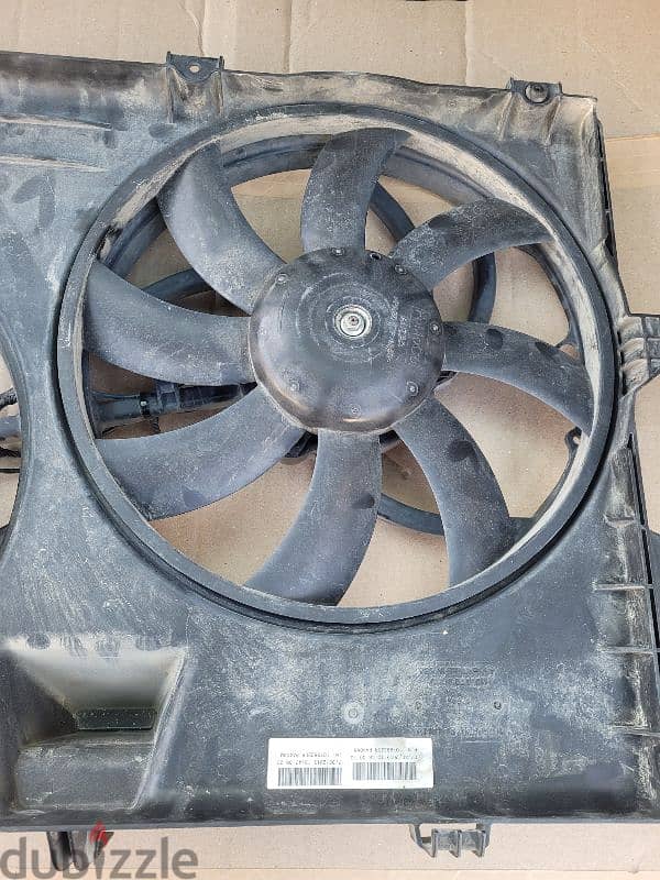 ford edge 2013 radiator fan assembly alongwith relay 0