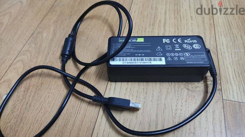 laptop charger Lenovo and Mac mini adapter original 3