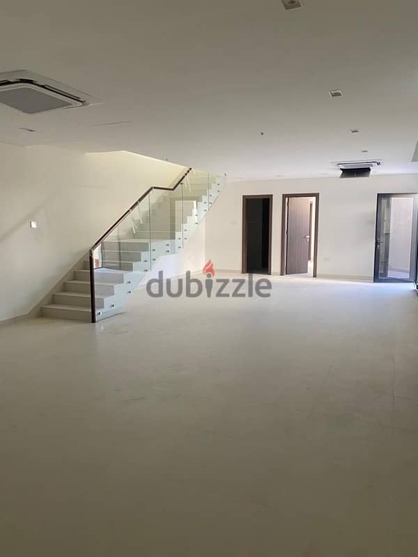 twin villa for rent in Qurm 29 brand new 19