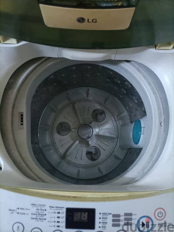 LG washing machine for sale good working 1