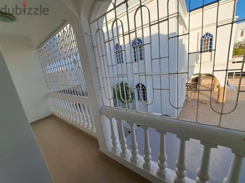 amazing house in qurum 29 near ph 18