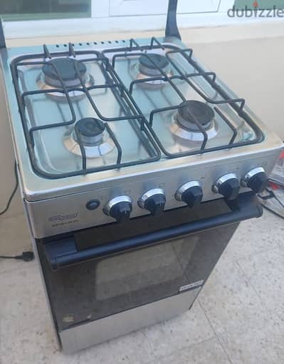 Super General 4 burner gas stove with inbuilt oven