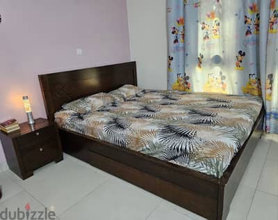 solid wooden king size bedroom set