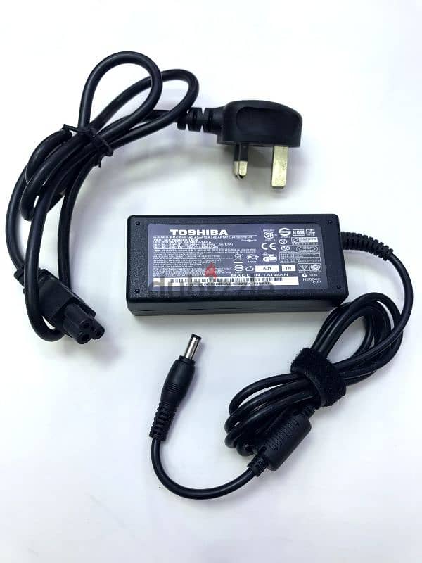 laptop charger adapter Lenovo Toshiba 15