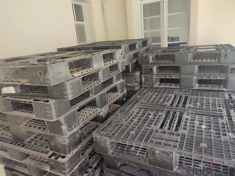 plastic pallets 1