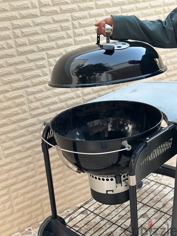 Weber Performer Charcoal Grill used 7