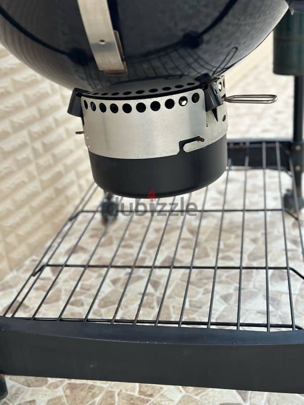 Weber Performer Charcoal Grill used 8