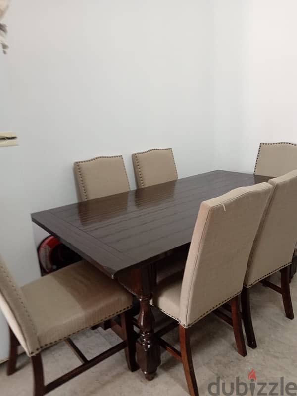 Daing table with chairs 1