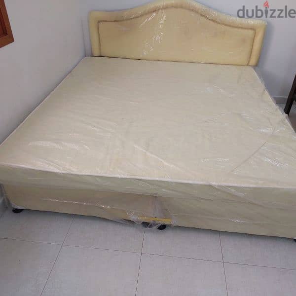 6months old bed for sale 1