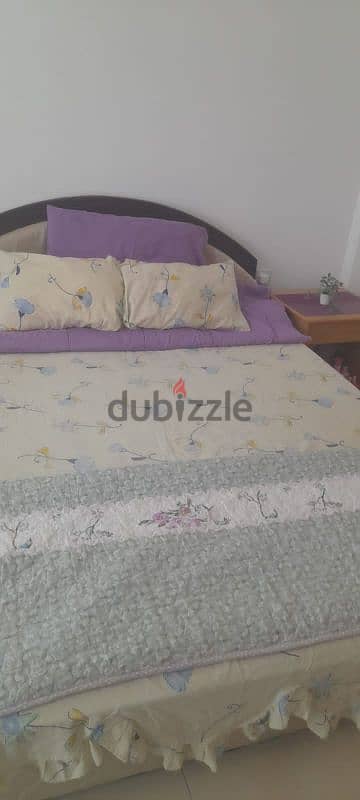 Queen size bed 150cm