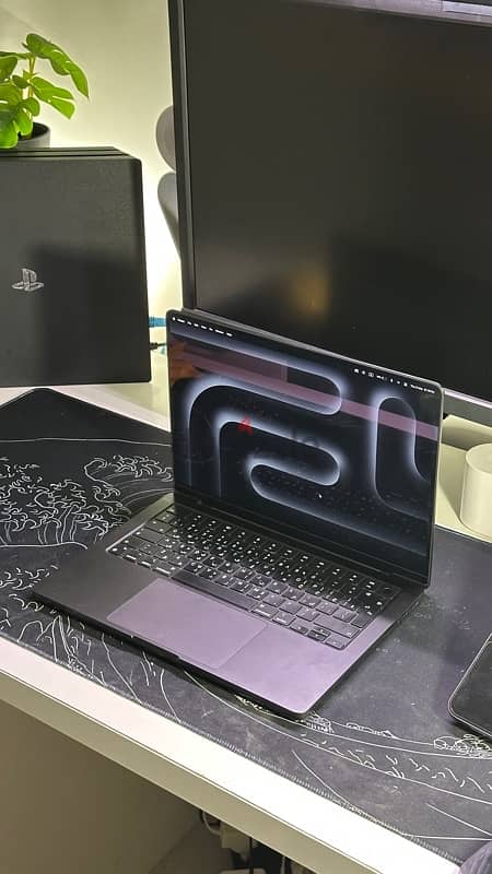 فرصة ماكبوك برو بمواصفات عالمية MacBook pro M3pro 3