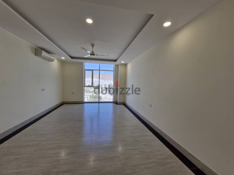 2 BR Apartment in Mumtaz Plaza, Ruwi 5